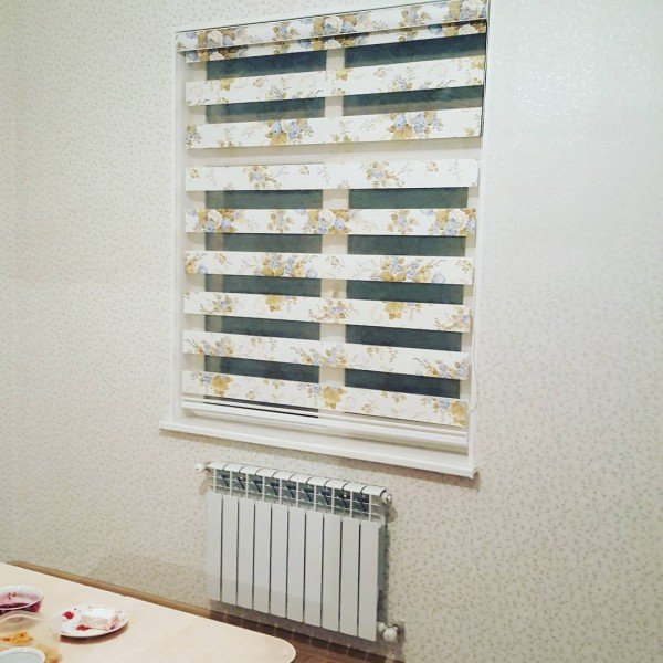 Подробнее о статье Горизонтальные жалюзи с цветами